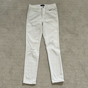 White Buffalo Skinny Jeans